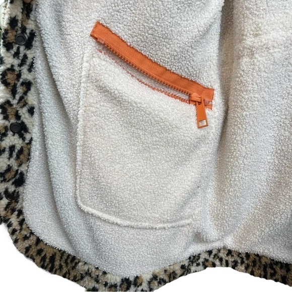 Blank NYC Fleece Leopard Print Faux Leather Trim Coat Jacket Beige Tan Small - Picture 10 of 12